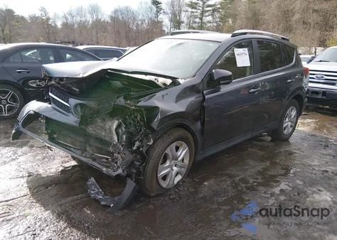 2015 Toyota Rav4 Le z USA, uszkodzony, nr VIN JTMBFREV0FD139773